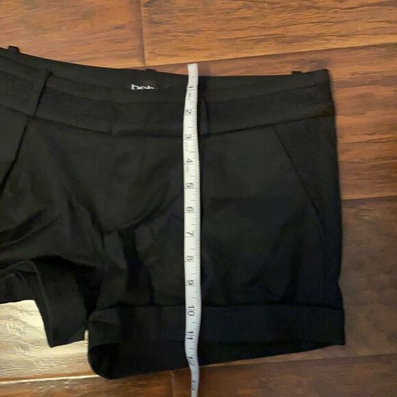 Bebe Y2K Black Cuffed Style Brand New Shorts Feminine Resort Brunch Event Work - Picture 9 of 11